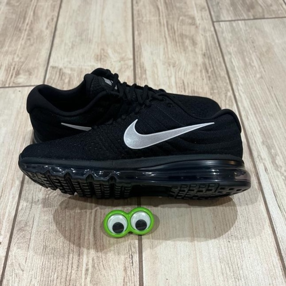 🔥NEW Nike Air Max 2017 Running Triple Black Reflective White Shoes Men’s - Picture 6 of 8
